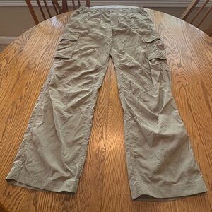 LL Bean Men’s Tan Trail Cargo Hiking Pants L 30.5” Inseam